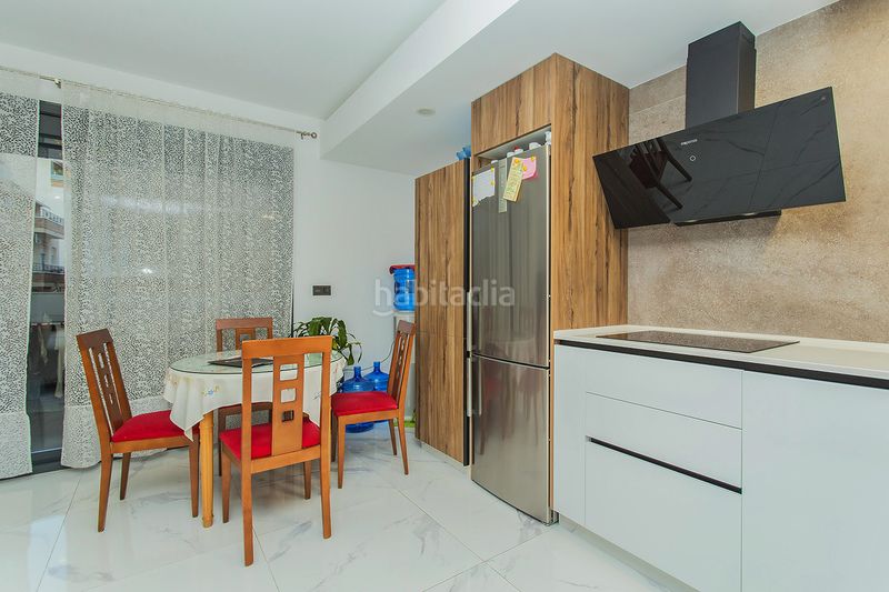Foto ebd43bc1-47e6-4ac0-bd10-f0c65e1bcac1. Apartament amb calefacció aparcament piscina a Centro - Muelle Pesquero Torrevieja