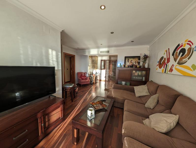 Foto b17607e2-1137-436f-8b7f-94d6e78b6f92. Appartamento con parcheggio in Zona Playa del Cura Torrevieja