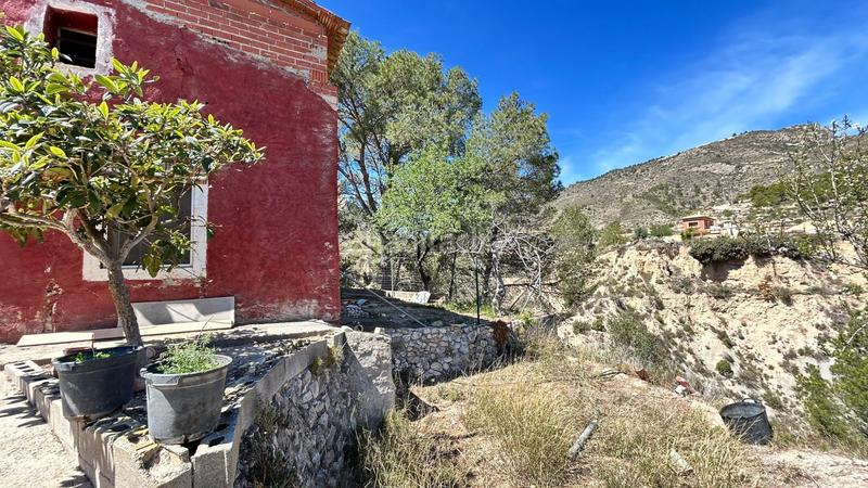 Foto 7ed6ec11-b9b6-4929-a2e4-83187677886c. Casa amb calefacció aparcament a Relleu