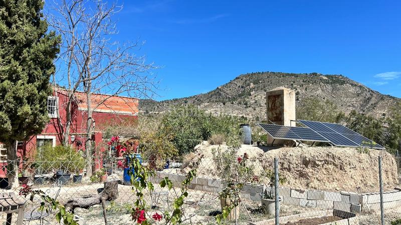 Foto d8147f0f-7f97-4d27-9fdc-60753a1fa8bb. Casa amb calefacció aparcament a Relleu