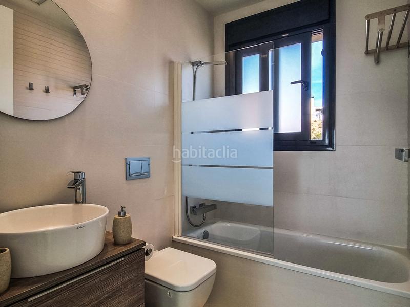 Foto 9b87e3d2-e85f-4567-850d-746f302f6fb4. Casa con riscaldamento parcheggio piscina in Campoamor Orihuela