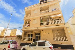 Appartement à Gaspar Perelló. Este encantador apartamento en planta baja, ubicado en la mata,