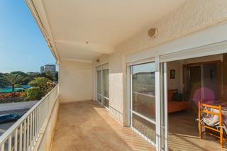 Appartement à El Moncayo - El Pòrtic. Piso reformado con muy espaciosa terraza ynbspcon vistas a la pi