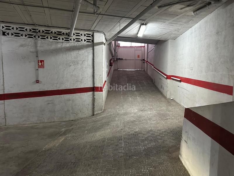 Foto 9af8a8cd-eef4-4b71-9f7e-a58fd7faa7a0. Aparcament cotxe a El Acequión Torrevieja