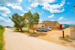 Masia a San Isidro. Se vende casa de campo de 500 m2 para reformar con parcela de 30