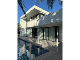 Casa en Rojales. Esta espectacular villa de lujo con piscina privada, garaje y un
