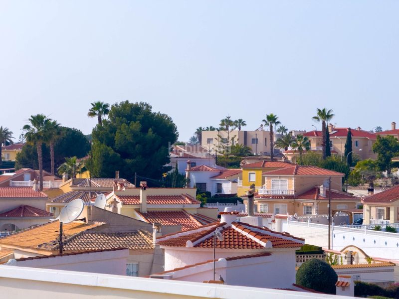 Foto 56cf4fe1-aacc-47cc-9685-e3977d8b818d. Casa amb calefacció aparcament piscina a Rojales