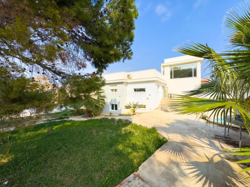 Foto 571de031-79eb-4635-bc94-e937eb9ddee7. Casa amb calefacció aparcament piscina a Rojales