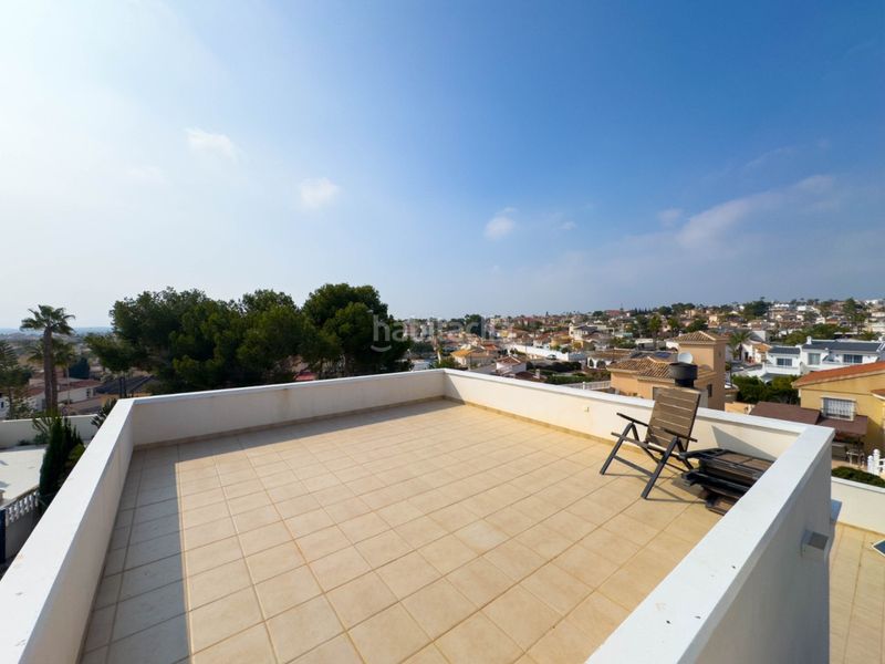 Foto 9168a379-a0f2-412f-895d-232c117e4de4. Casa amb calefacció aparcament piscina a Rojales