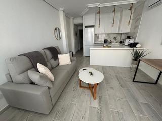 Piso en Cabo Cervera. Le presentamos este encantador apartamento completamente reforma