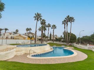 Casa adossada a Villamartín-Las Filipinas. Descubre tu nuevo hogar en un entorno de ensueño! este impresion