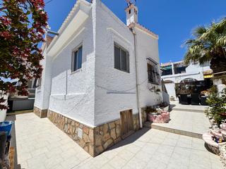 Maison à Rojales. Chaletnbsp independiente ennbsp ciudad quesada.le presentamos es