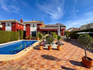 Chalet in Montesinos (Los). Villa en los montesinos montesol villas con piscina y soláriumes