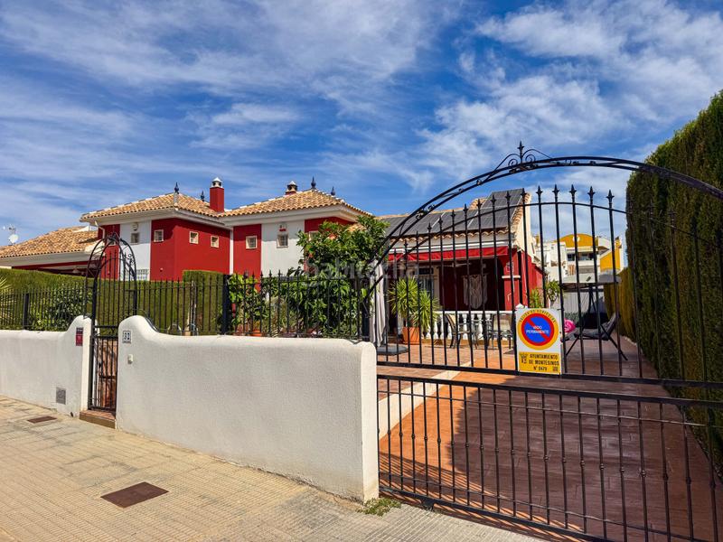 Foto 12e17d10-fd61-481d-84b2-4a0656fe2fdf. Chalet villa en los montesinos montesol villas con piscina y soláriumesta villa en los montesinos, situada en la urbanización montesol vi en Montesinos (Los)