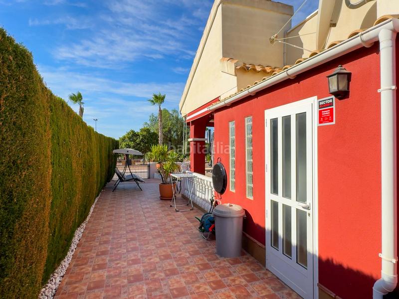 Foto 8b477f1c-ddc3-4485-b08a-19e309744e68. Chalet villa en los montesinos montesol villas con piscina y soláriumesta villa en los montesinos, situada en la urbanización montesol vi en Montesinos (Los)