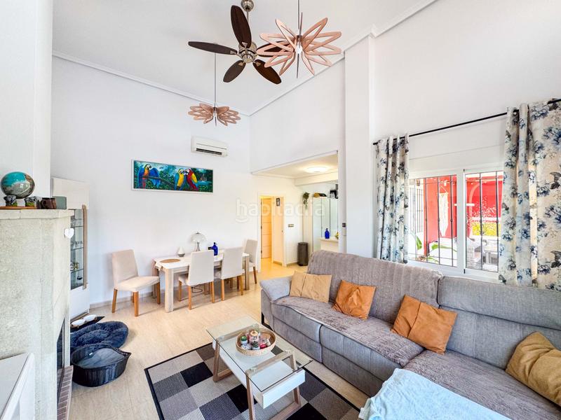 Foto d76146d0-3f8c-4b13-96d4-798144cf9190. Chalet villa en los montesinos montesol villas con piscina y soláriumesta villa en los montesinos, situada en la urbanización montesol vi en Montesinos (Los)