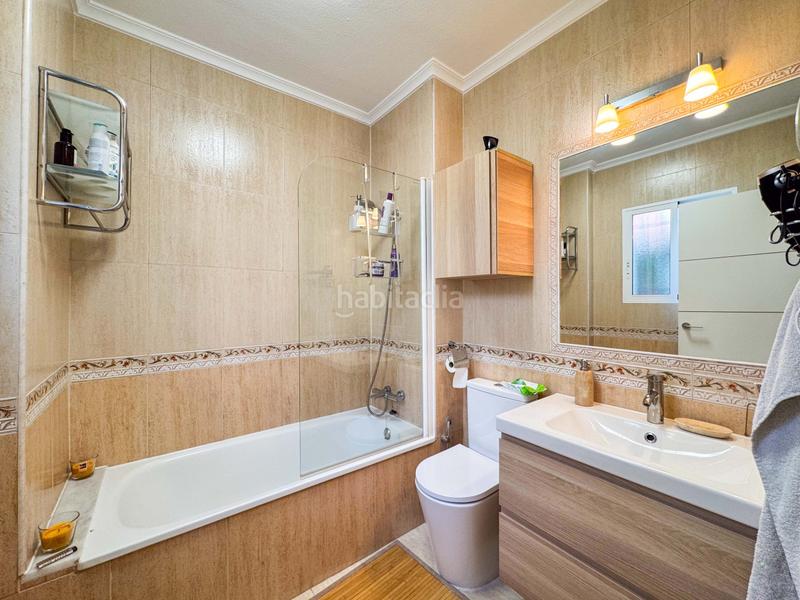 Foto e17aa0ba-0d02-4e96-ab4c-bab5d98bb8a4. Chalet villa en los montesinos montesol villas con piscina y soláriumesta villa en los montesinos, situada en la urbanización montesol vi en Montesinos (Los)