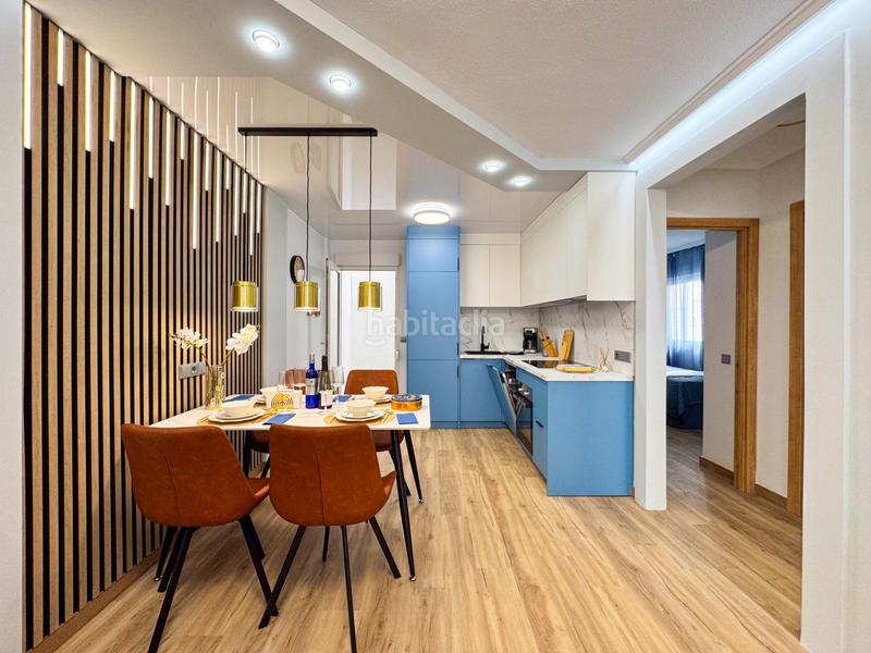 Foto ce99196c-32e5-4fc1-b93d-6ce18ccee88e. Casa bungalow con amplio patio y estudio cerca del parquese ofrece en venta un bungalow en planta baja , ali en Torrevieja
