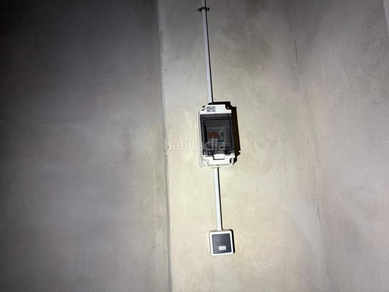 Foto dafdca56-2c4e-45d1-9b73-0bc14dcff300. Parking voiture dans Torreblanca Torrevieja