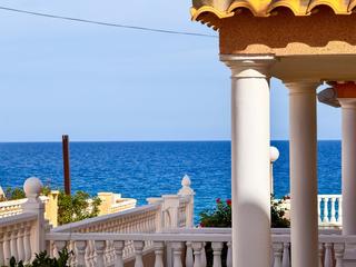 Casa pareada en Miramar - Torre del Moro. Casa adosada en la mata torrevieja con solárium y vistas al mare