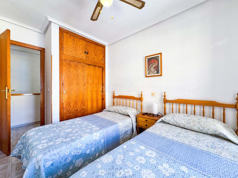 Foto 244d9d5f-da44-4eea-8cd0-858dbc2ee7c9. Maison jumelée avec chauffage piscine dans Los Europeos Torrevieja