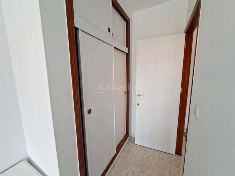 Foto 1727e735-b3c5-4c9b-a226-b4ac0bb43c48. Apartamento este amplio apartamento , ubicado a solo cinco minutos caminando de la playa del cura, y próximo a paradas de autobús en Torrevieja