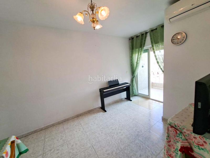 Foto 32dbc149-5bc2-465f-9e07-821bfa35b107. Apartamento este amplio apartamento , ubicado a solo cinco minutos caminando de la playa del cura, y próximo a paradas de autobús en Torrevieja