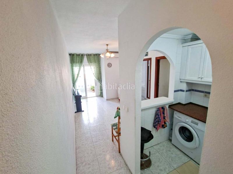 Foto fdc86b68-3c9c-4f57-98f8-6fab1df54417. Apartamento este amplio apartamento , ubicado a solo cinco minutos caminando de la playa del cura, y próximo a paradas de autobús en Torrevieja