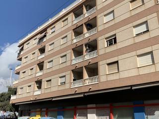 Apartament a Gaspar Perelló. Este apartamento de 2 habitaciones en la mata ofrece vistas y un