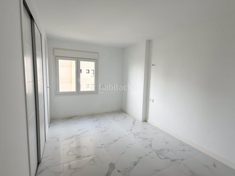 Foto 37077a10-b675-472b-b8c7-349d6802189d. Etagenwohnung mit heizung parking pool in Punta Prima Torrevieja