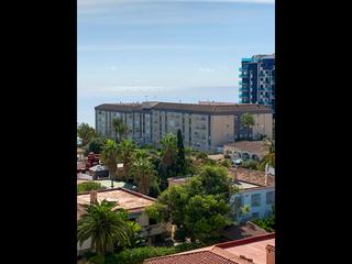 Ático en Punta Prima. Este ático en punta prima, torrevieja, con solárium privado y vi