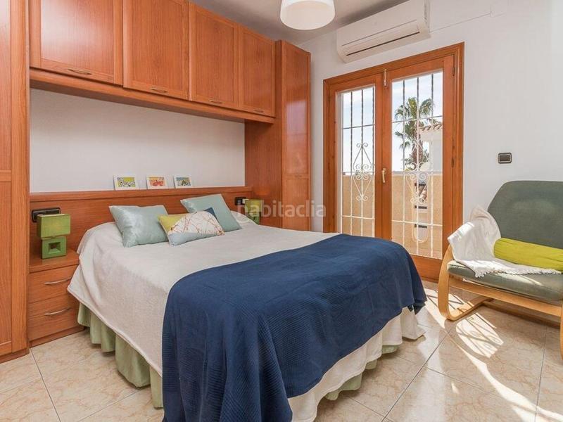 Foto a7fefabc-369d-4aad-8906-a46685914605. Maison jumelée avec chauffage parking piscine dans Playa Flamenca Orihuela