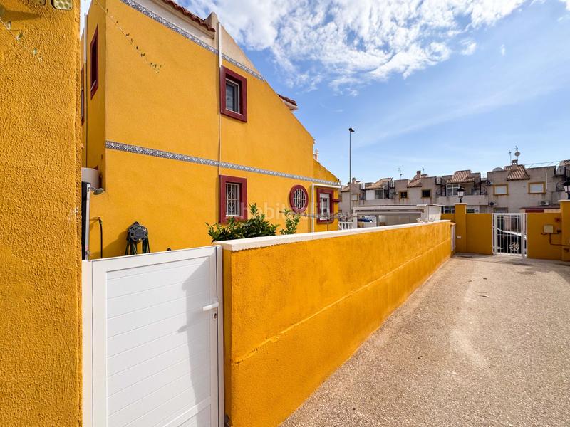 Foto 21615544-f6c8-469f-a164-dd6e98b457c4. Casa bifamiliare con riscaldamento parcheggio piscina in Orihuela