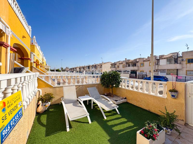 Foto 62e596e0-ad39-4f63-a064-0a0ac211b412. Casa bifamiliare con riscaldamento parcheggio piscina in Orihuela