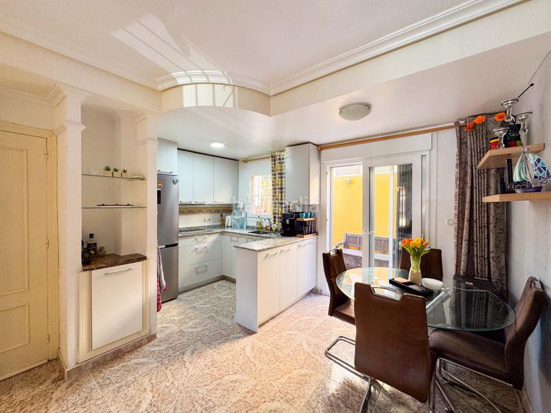 Foto 6d33905c-82ad-440f-92c9-d8183b42322b. Casa bifamiliare con riscaldamento parcheggio piscina in Orihuela