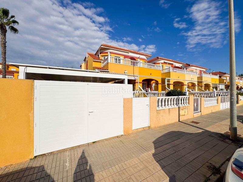 Foto b7a149f8-ba88-4f67-8e09-fb49e6bc2873. Casa bifamiliare con riscaldamento parcheggio piscina in Orihuela