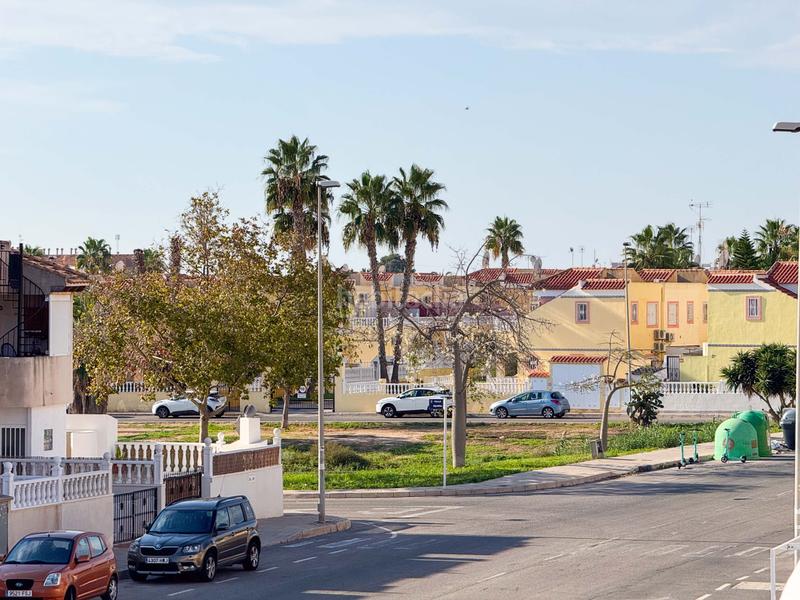 Foto cb351c44-40ed-4223-98cd-dd851adf8da1. Casa bifamiliare con riscaldamento parcheggio piscina in Orihuela