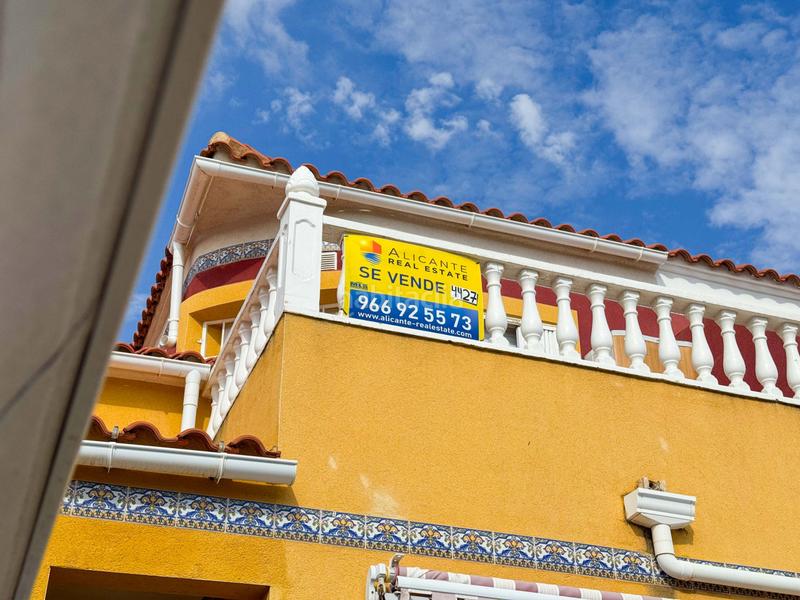 Foto d0b16b94-1ef5-4048-b6bd-3e22f8b41717. Casa bifamiliare con riscaldamento parcheggio piscina in Orihuela