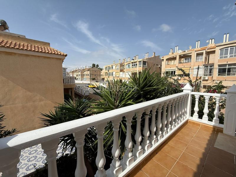 Foto 21dced4f-04c3-4526-9881-e2c11187ccf3. Zweistöckige wohnung mit heizung pool in Zona los Frutales Torrevieja