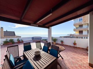 Àtic a Gaspar Perelló. Este ático en la mata, torrevieja, con una amplia terraza esquin