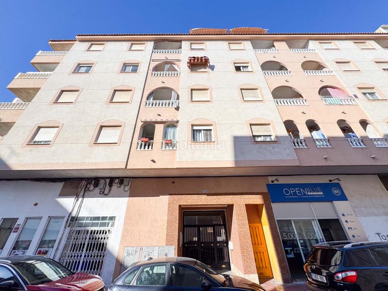 Foto 435c6c52-25a2-45df-8a81-9edd0f3c9960. Apartament amb calefacció piscina a Antonio Machado Torrevieja