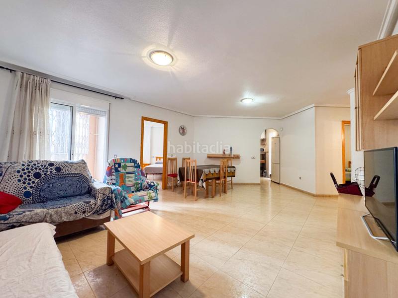 Foto 5e1726dd-d3b3-4688-bb48-0f5876956b5a. Apartament amb calefacció piscina a Antonio Machado Torrevieja