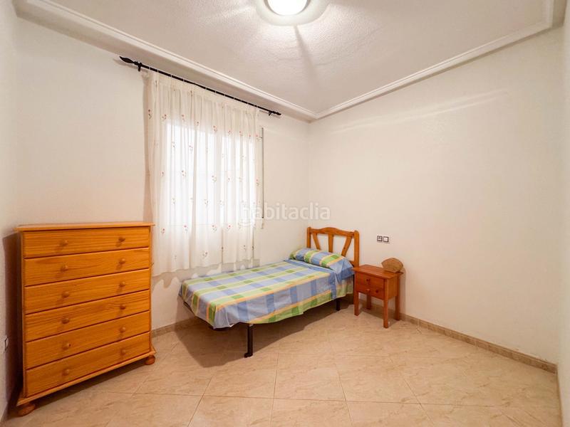 Foto fb076b16-8d2f-459f-9245-c6cabbe0a3ad. Apartament amb calefacció piscina a Antonio Machado Torrevieja