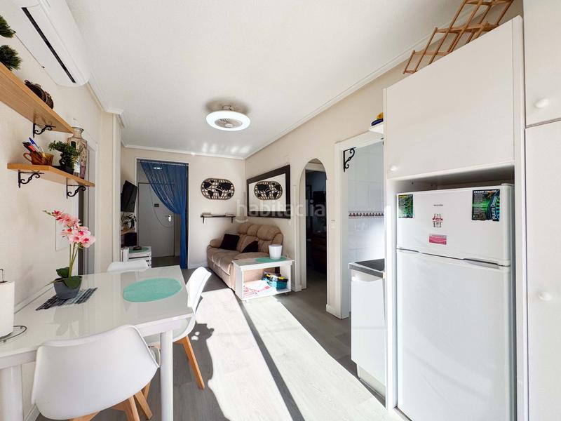 Foto 0e575655-e30a-4f9f-9cdc-49a31fefccbf. Piccolo appartamento con riscaldamento piscina in Torrevieja