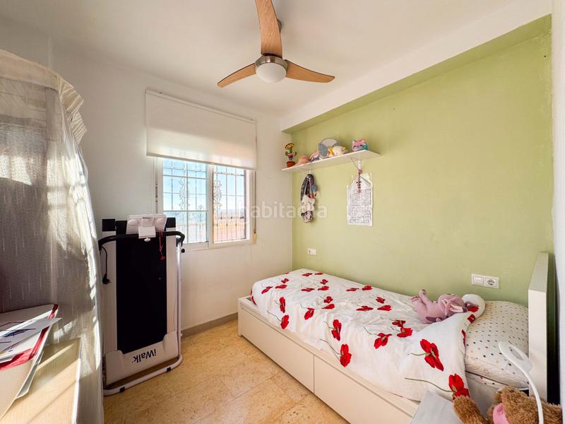 Foto 5a8b4631-236f-4218-8833-676ad10f7f44. Casa adossada amb calefacció aparcament piscina a Torrevieja