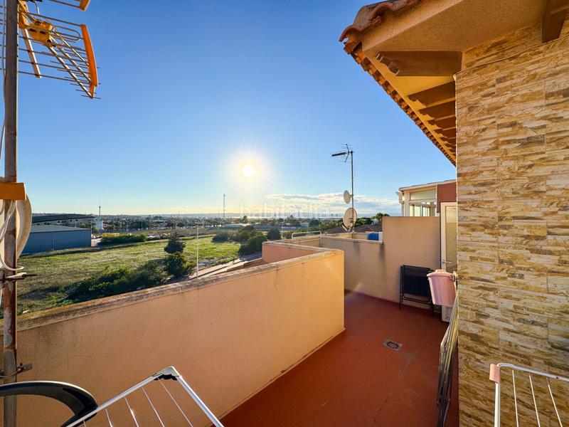 Foto 6ad87409-3f89-4a65-87b6-525e11ed0276. Casa adossada amb calefacció aparcament piscina a Torrevieja