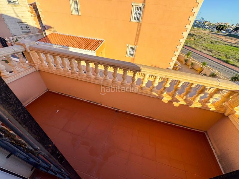 Foto a8762eac-03a1-469d-bc42-2a769d7889b0. Casa adossada amb calefacció aparcament piscina a Torrevieja