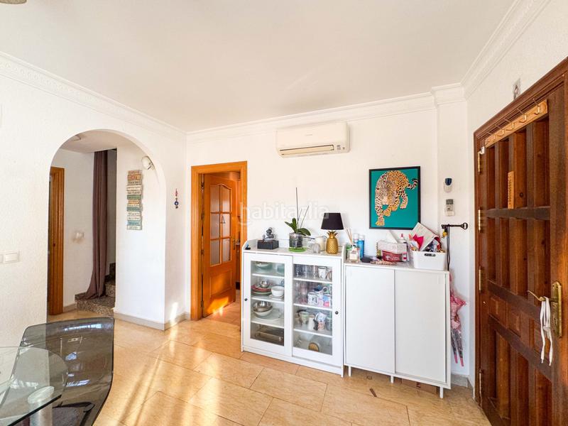 Foto aa50e98a-37bb-4d99-9a27-133687f732fd. Casa adossada amb calefacció aparcament piscina a Torrevieja