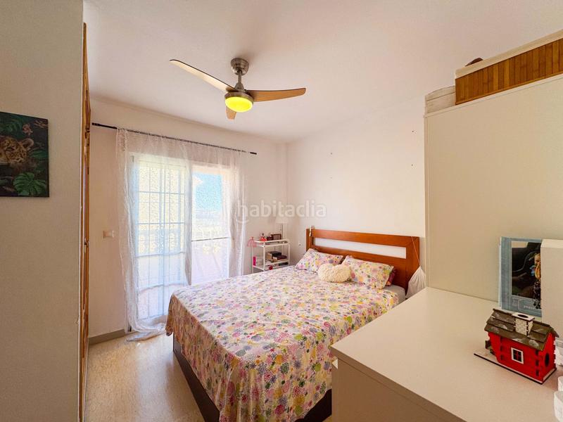 Foto b4a1b1f8-8ce4-4c5b-9865-9e039843c8b7. Casa adossada amb calefacció aparcament piscina a Torrevieja