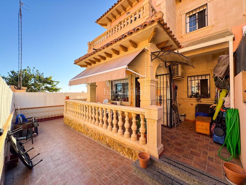 Foto dd0c1312-1da1-4af4-9403-4964d6459b13. Casa adossada amb calefacció aparcament piscina a Torrevieja